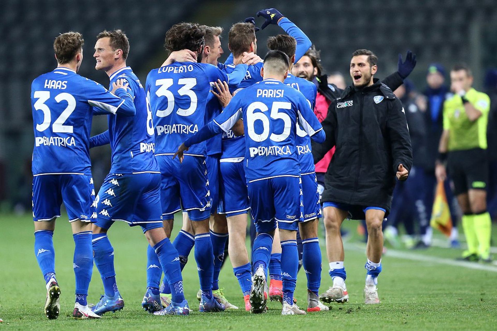 波兰年轻球 波兰年轻球